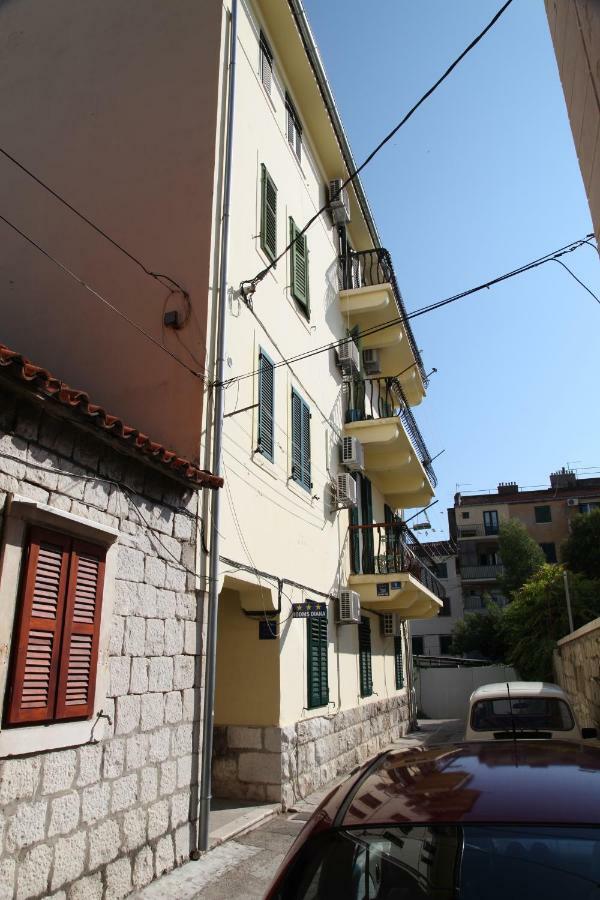 Milla Rooms Split Extérieur photo